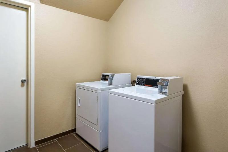 SEH_BatonRouge_WasherandDryer - 9B3E71DD-D4F5-4D79-A684BE9833B679F4