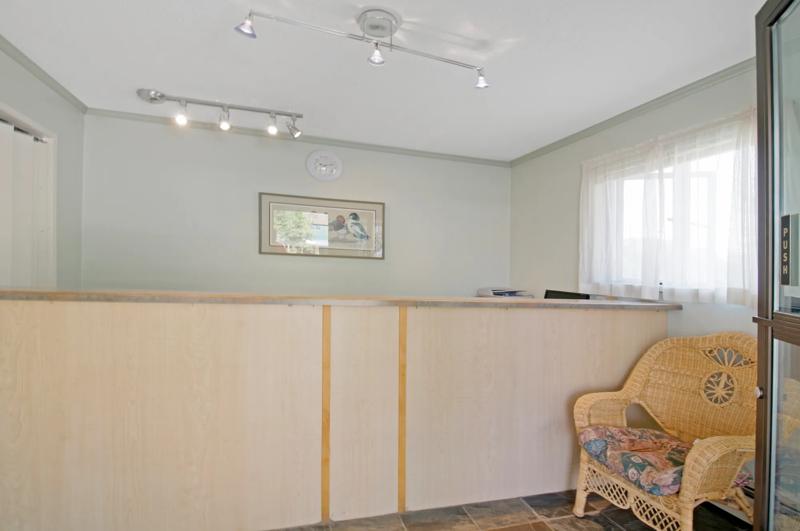 CBVIS_DesertCacheCreek_BC0486_Lobby - 9BD42116-4CE0-4517-AA158FD460C79960