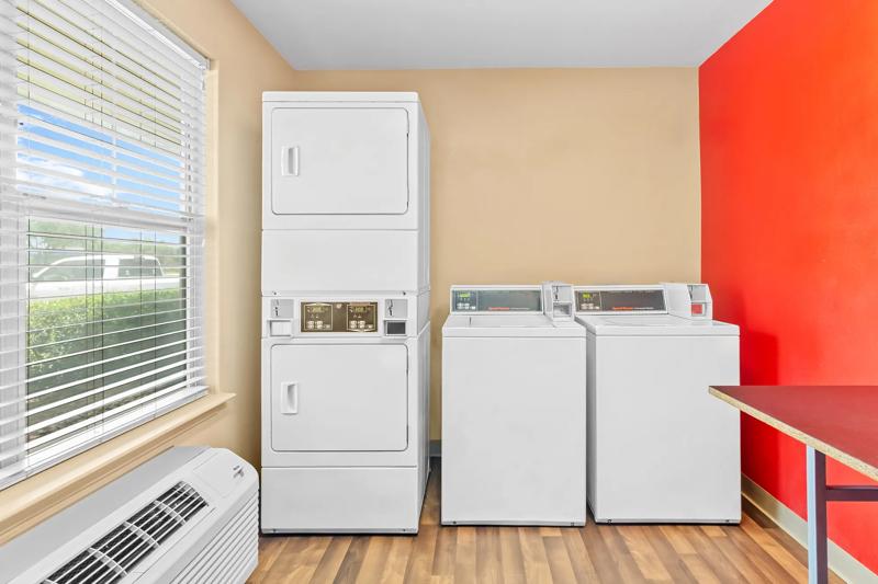SIM_Stafford_TX6473-Laundry-1 - 9C303F5C-BC38-40BD-8E5B2136A07A24D5