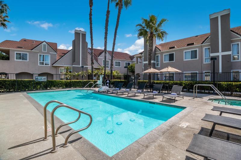 SES_HuntingtonBeachFV_Exterior_PoolArea_2