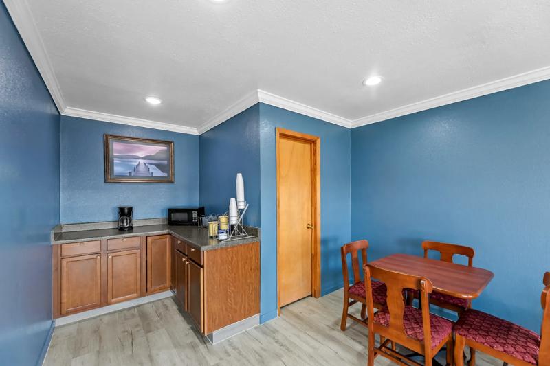 ABVI_IndianolaMS_Dining_Breakfast Area - 9E7437ED-3228-49C6-B90B78188F0BFA90