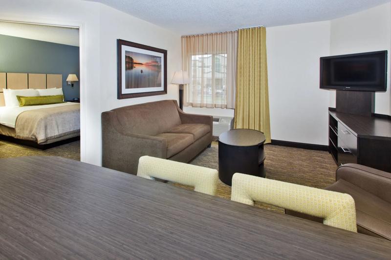 SIM_Nanuet_GuestRooms_Suite_Living Space - 9E96B343-2DFA-4DAE-8711110293516F87