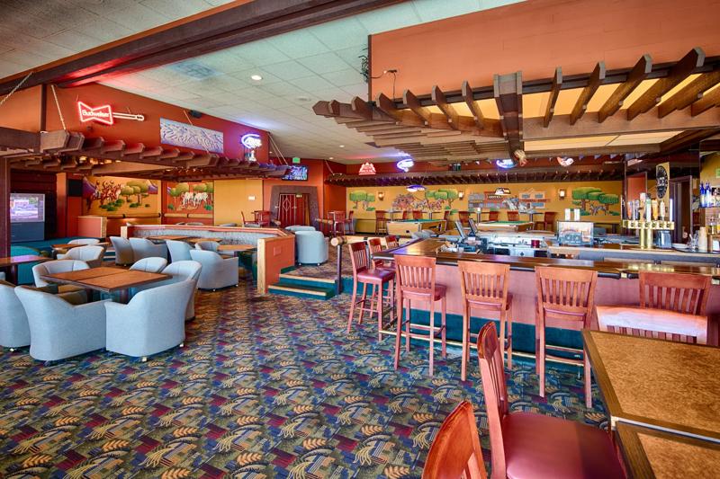RLH_Pendelton_ORPEND_Lounge3 - 9F9F5D01-66AB-4C39-B8B8EE4E9D24652D