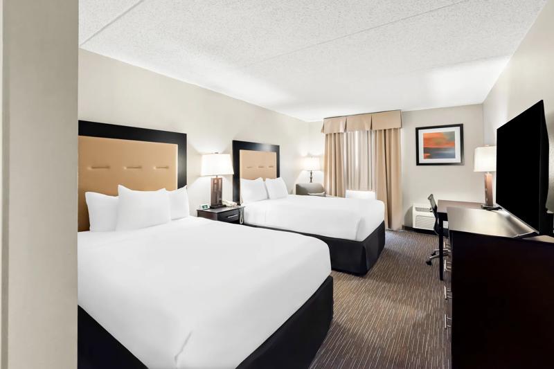 SEH_AtlanticCityWest_GuestRooms_Two Doubles_Window Side - 9FC24055-F0CD-48B8-A9ED8A4E16E403FD