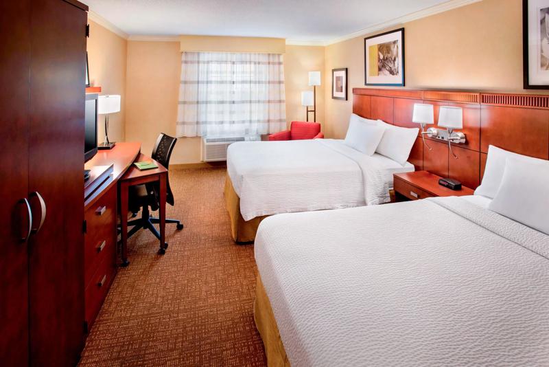 SEL_BostonDanvers_GuestRooms_Suites Double - 9FDC6A5D-D34E-464E-A3A147B481B3E2C4