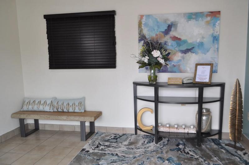 SIM_HoustonNASAClearLake_Lobby_Decor - A23B1045-86D8-4CB0-BB337E21853FEDA2