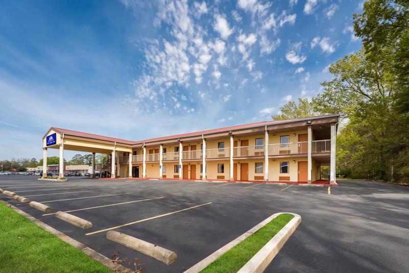 Hotels With Truck Parking