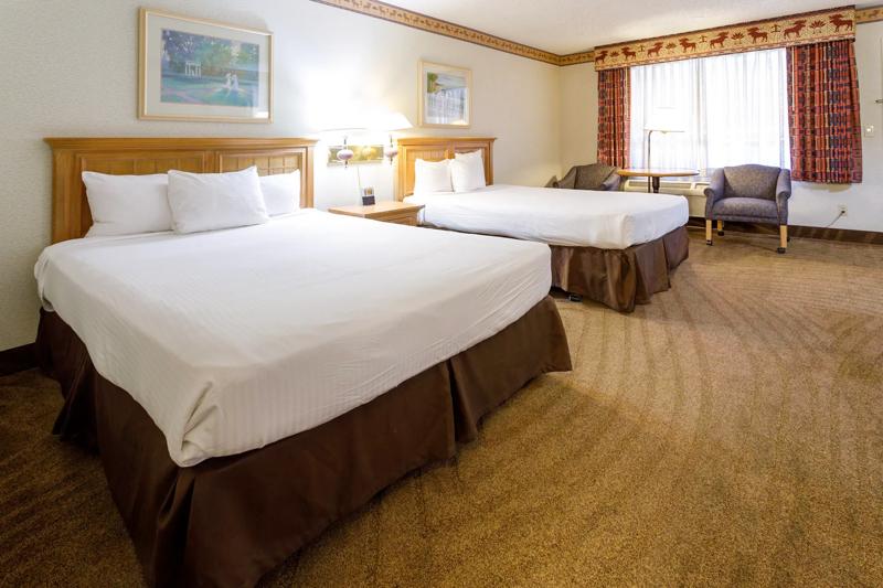 RLH_GoldCountryCasino_NV1720_QQQS-room_02