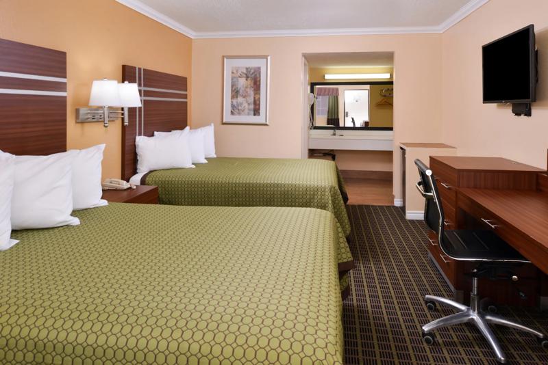 ABVI_AzusaPasadenaCA_GuestRooms_Two Queens_Room - A460F3E4-C477-4F6E-8145764A49EB48BA
