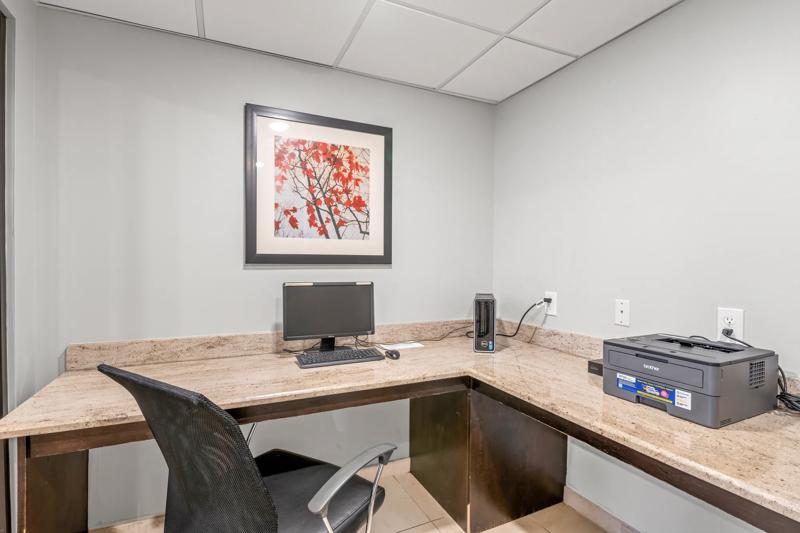RLH_Charlotte_NC5086_Business Center - A555829C-DE3D-4554-9326769181D6FCBA