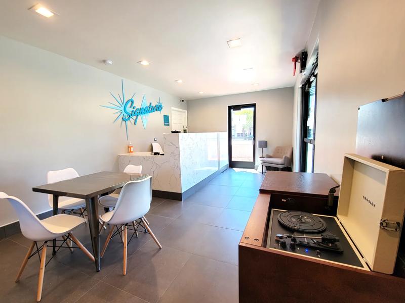 SIG_SantaClara_Front Office - A661497B-2602-4930-B9691E7601287A1F