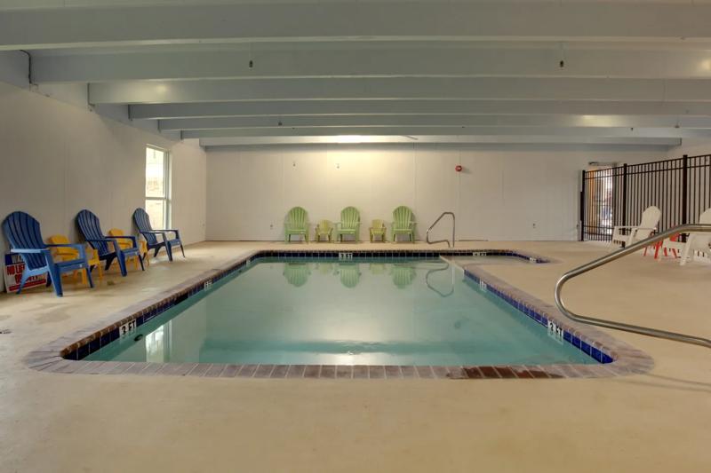 ABVI_CaldwellTX_Amenities_Indoor Pool - A896DA51-8B1E-4500-9D858EC5E569632D