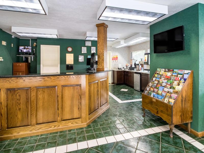 ABVI_ClaytonGA_Lobby_Front Desk - A89D62E0-3480-4A3A-8037D530886F5677