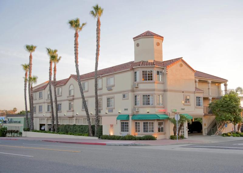 ABVI_SanClementeBeachCA_Exterior_Front_Sunset - AB1D37DB-1A7F-448D-AB986D57B4E067BE