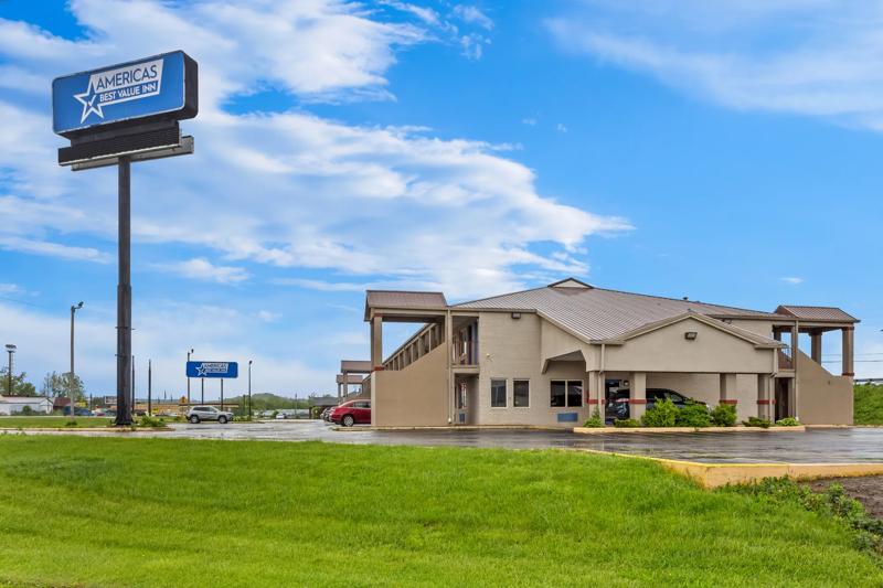 ABVI_GraysonKY_Exterior_Side with Sign - ACFA41CD-1B2B-48DD-8E3045E2658AB5B5