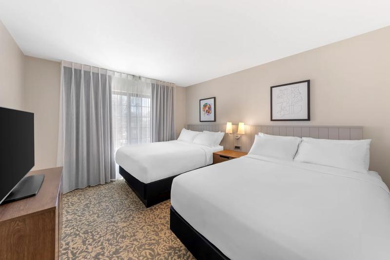 SES_AnaheimResortArea_GuestRoom_TwoBedroomSuite_2 - AE3DA534-F847-44A9-93BA5B3DDD1B6A86