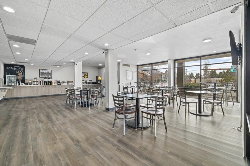 RLIS_Deschutes_River_Bend_Breakfast Area - AF905E2A-9BB6-42CE-8C42468F3F369113
