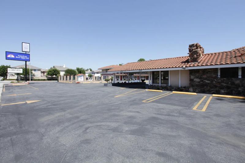 ABVI_PicoRiveraLosAngelesECA_Exterior_Front_Angled - AFEA28A7-F0BC-4F42-81A9F83BC50C3D54