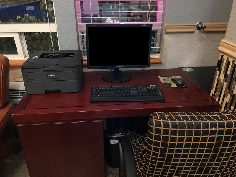 ABVI_LynnwoodSeattle_WA2263_BusinessCenter - B1072E84-1D2D-4E55-953A61EA719E3411
