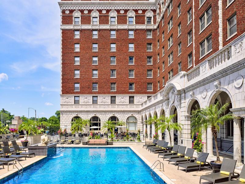 Hotels with Pools