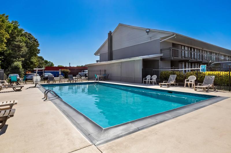 ABVI_Douglasville_GA1635-Pool-2 - B37BE716-0378-4E71-996CB390DF907CAF