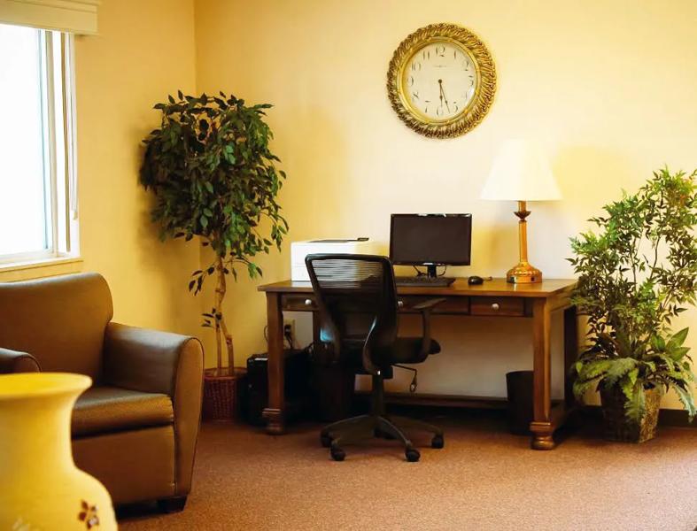 ABVI_FredoniaKS_Amenities_Business Center - B4D1F40A-EEA1-4DEC-A92C28B1877FFB7C