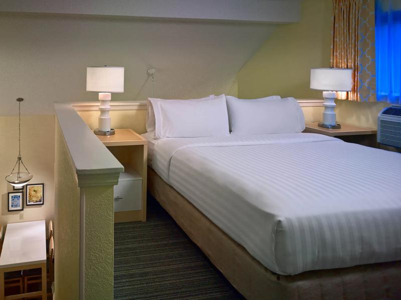 SIM_MemphisEastPoplarPike_GuestRooms_Two Bedroom Loft_Loft Bed - B5119287-D317-4DB1-B2D2A973A1E65B8F