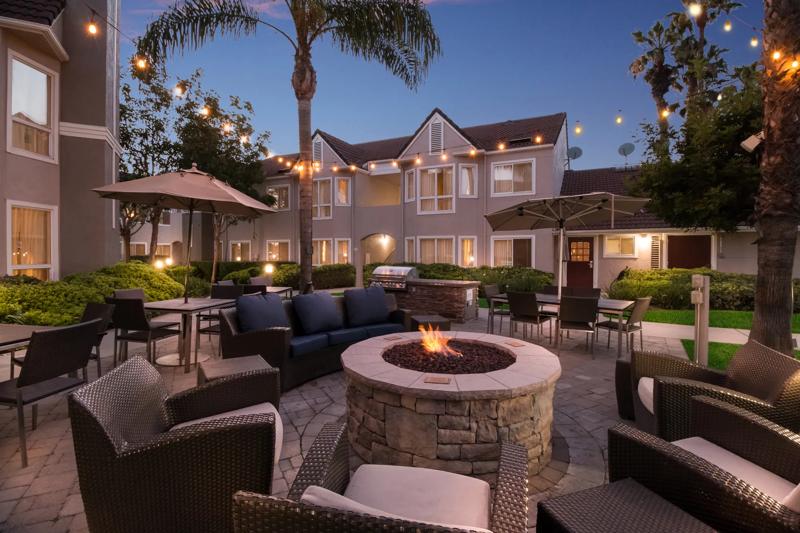 SES_HuntingtonBeachFV_Exterior_Courtyard_FirepitArea_Twilight - B55D93F3-F8C0-4712-B9D4A1F376CC53E3