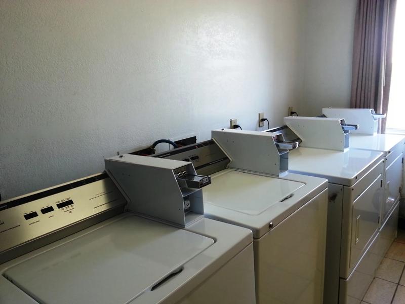 ABVI_WestmorlandCA_Amenities_Laundry - B5DBF148-5D3C-4EE0-9E1235B2050865B9