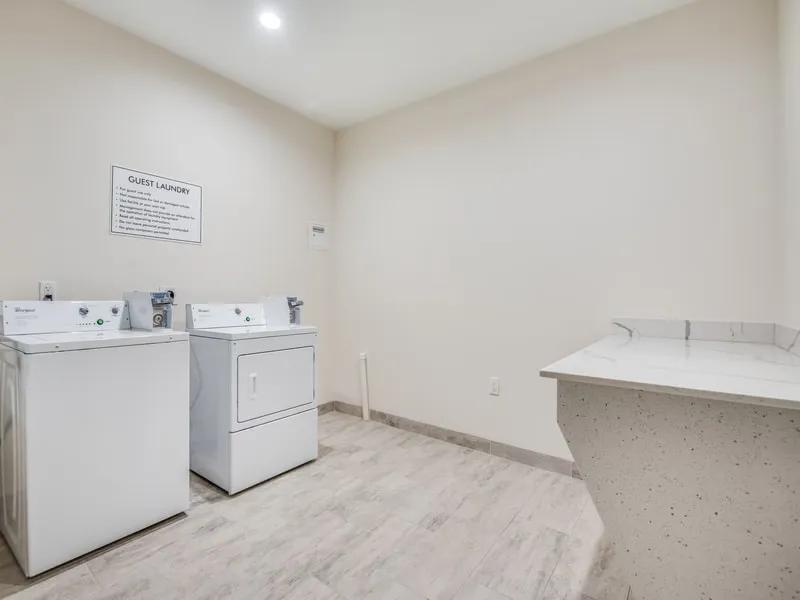 ABVI_HoustonHwy6TX_Amenities_Laundry - B5F05F8D-8782-4FBC-949D77D4FFC6C191