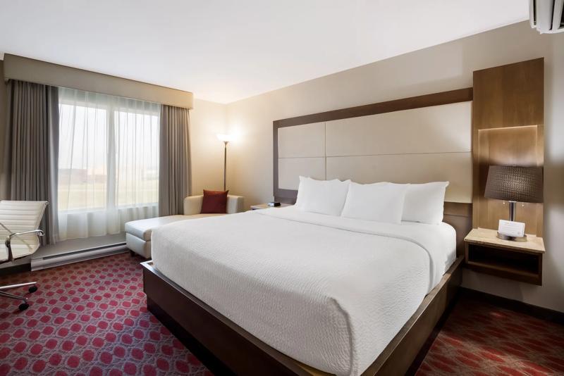 Mod_Hotel11_King1_4 2 - B6185D1E-9BE5-4BCB-820C373831F3BFD3