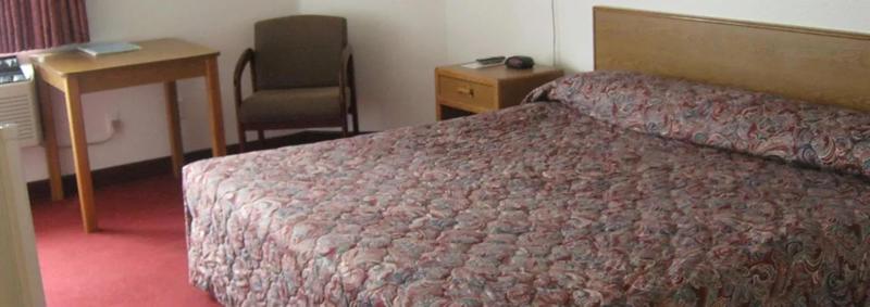 ABVI_ClearLakeSD_GuestRooms_King_Bed - B7CA43F3-E2A4-4BE9-B760C92E14002D17