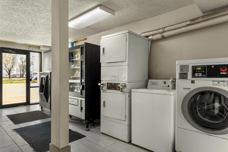 ABVI_LincolnNE_Amenities_Vending and Laundry_Laundry Side - B83A42FB-B432-4425-8480FAC52441049F