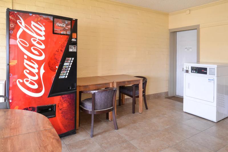 ABVI_Ozona_TX0342_Laundry-Vending - BAD40883-EB36-4D6A-8A6F38ACD369A50B