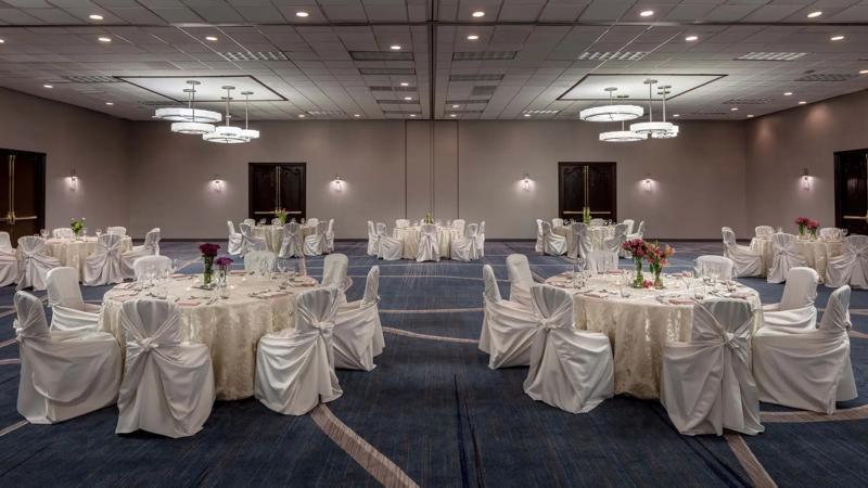 SHR_Houston-IAH-Airport_TX9967_Ballroom-Banquet_2 - BB07196B-A109-48DC-832070F2D215EA39