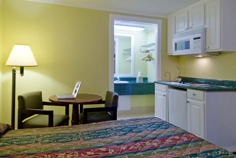 ABVI_ConyersGA_GuestRooms_Suite with Kitchenette_Kitchenette - BB50A019-0745-4A17-A6E5D1E59C52E2B4