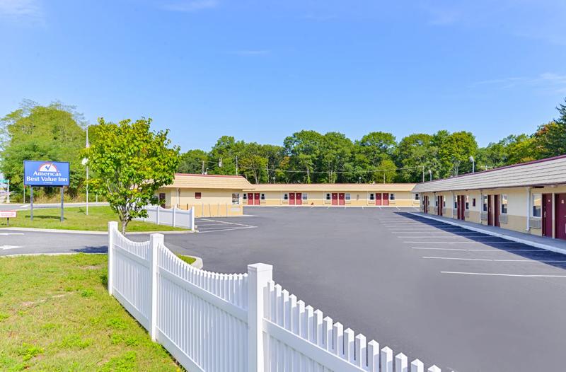 ABVI_PortJeffersonStationLongIslandNY_Exterior_Front_Parking - BB79F382-4478-4769-9561E6AA731F24EE