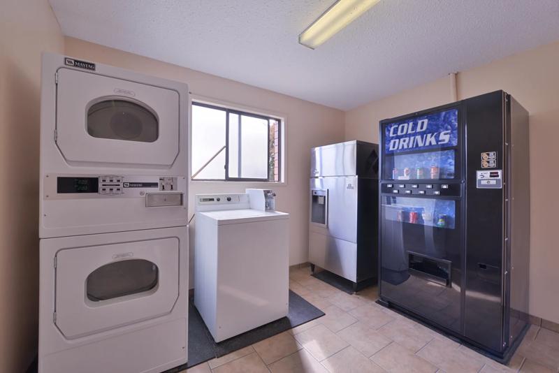 CBVIS_Vernon_BC0025_LaundryFacility - BD17F548-9CA1-4ADC-8B705220FB045B55