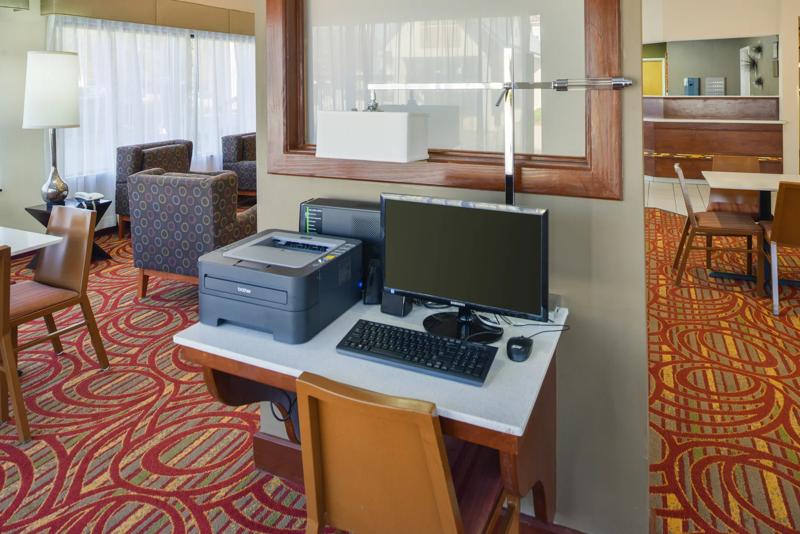 ABVI_BastropLA_Amenities_Business Center - BD280003-C0BC-4DAF-945CE589AF35B1E5