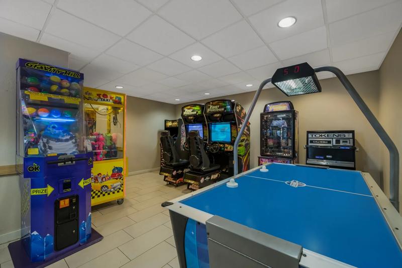 SES_OrlandoInternationalDrive_Amenity_GameRoom - BD9C2274-A3C2-454D-9B989AE1D1458ADC