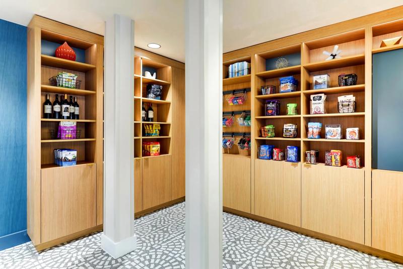 SEL_SanFranciscoAirportOysterPoint_Amenity_Marketplace_2 - BEA55B1F-DFCA-4675-A3228ED01D6C6DEF