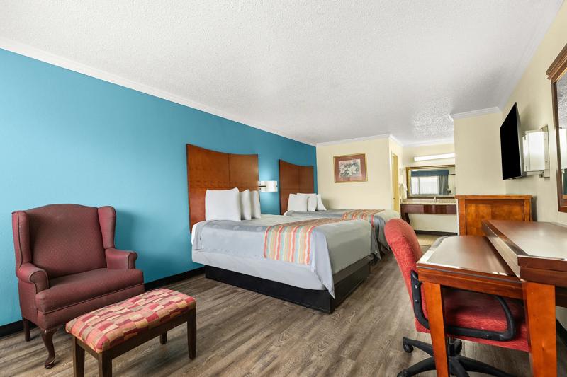 ABVI_AberdeenMS_GuestRooms_Two Doubles_Seating - BF013C75-8AE3-482D-B4A638BBEA0426BE