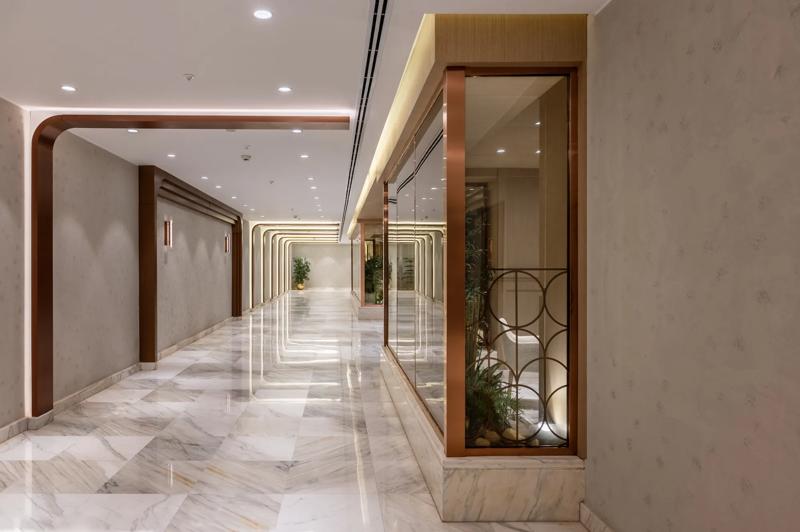 SHR_Luxor_hallways_2 - C069FFA0-D44D-4D7B-BD4960E0E2708E49