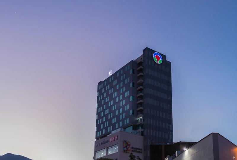 SHR_Bucaramanga_Fachada_2 - C09B3714-BC6F-4616-B7C43C7B5F835BFF