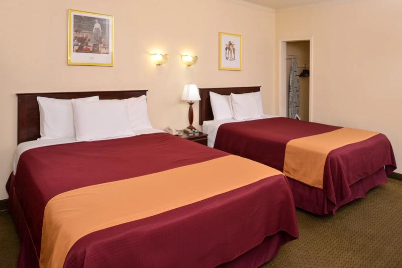 ABVI_Ozona_TX0342_TwoDoubleBeds3 - C10BFD84-B7B7-437B-B19CBAF1E8421368