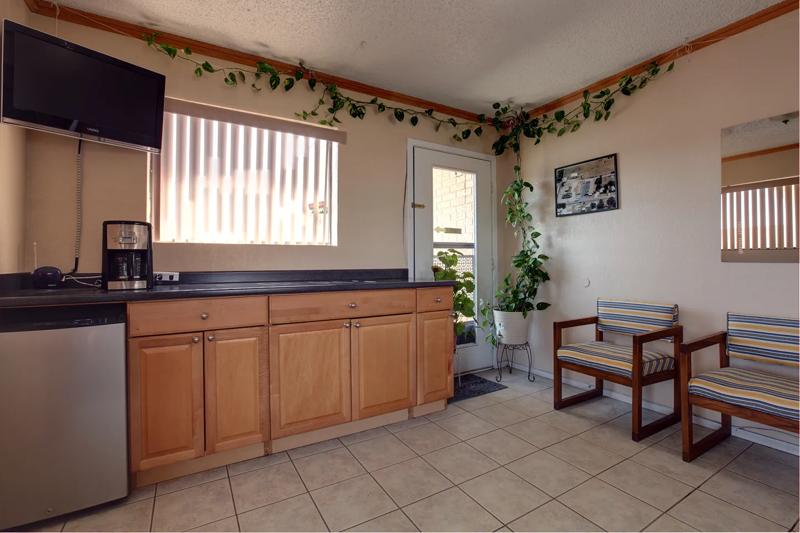ABVI_ComancheTX_Lobby_Entrance - C11F2928-12D4-4102-B2E30E139F3BD402