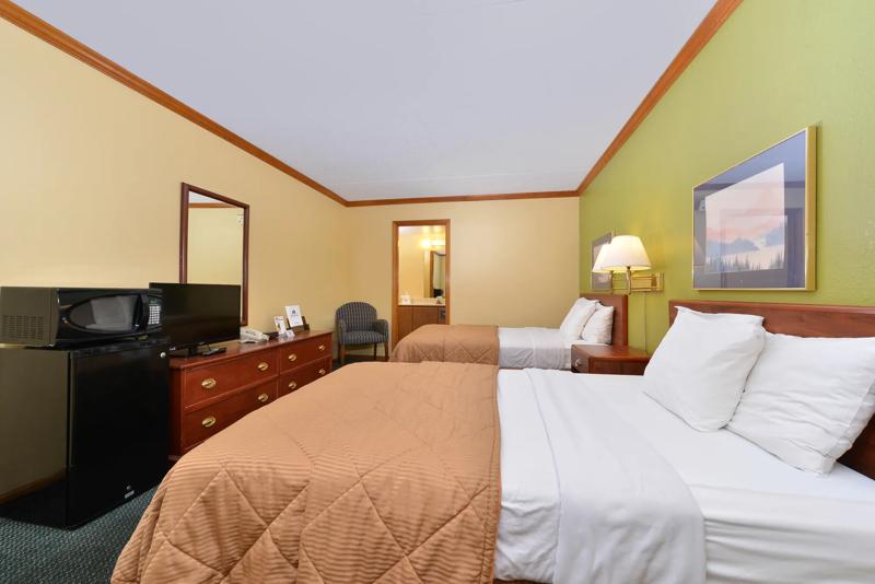 ABVI_MaumeeToledoOH_GuestRooms_Two Doubles_Room - C2247F31-553F-46E6-9A396BA1BC6298E8