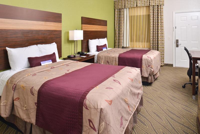 ABVI_HoustonDowntownTX_GuestRooms_Two Doubles_Entry Side - C2A86808-6774-472A-A2C2FA4F45C5F540