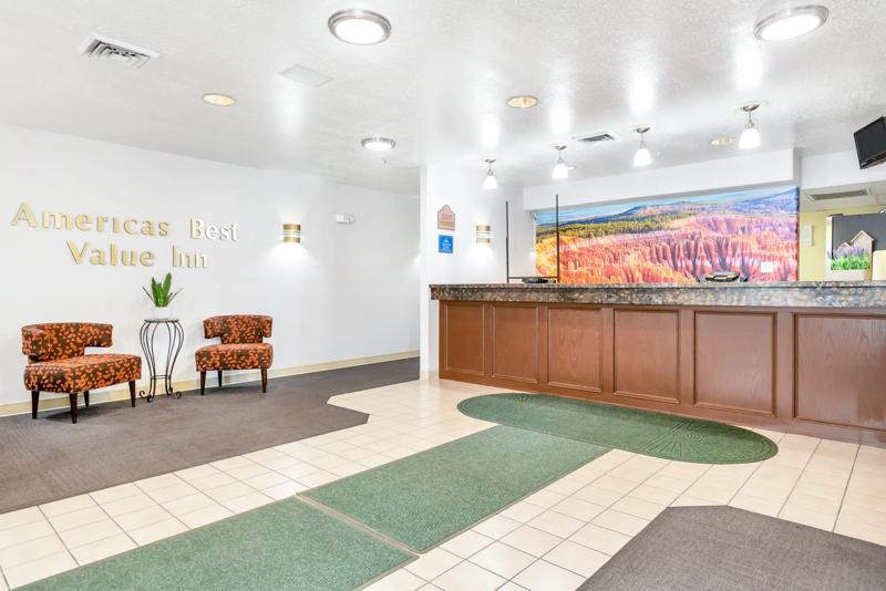 ABVI_CedarCityUT_Lobby_Front Desk_Angled - C3D717F2-A18F-45CA-93DCBEF06005D3A2