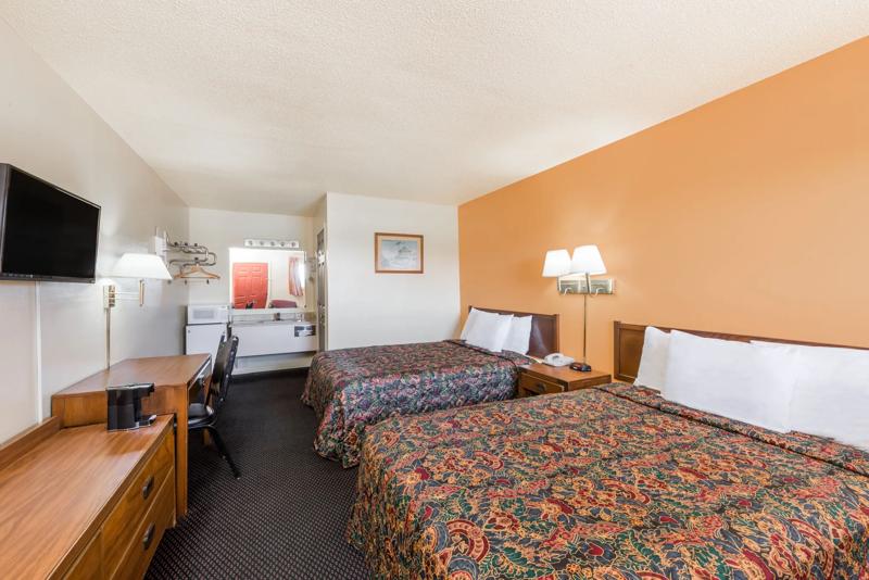 ABVI_ChaunuteKS_GuestRooms_Two Doubles_Room - C5BFE482-2DE1-426C-B1B8F878AB59EBDB